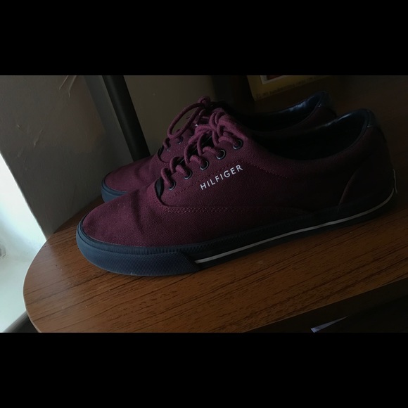 tommy hilfiger maroon shoes